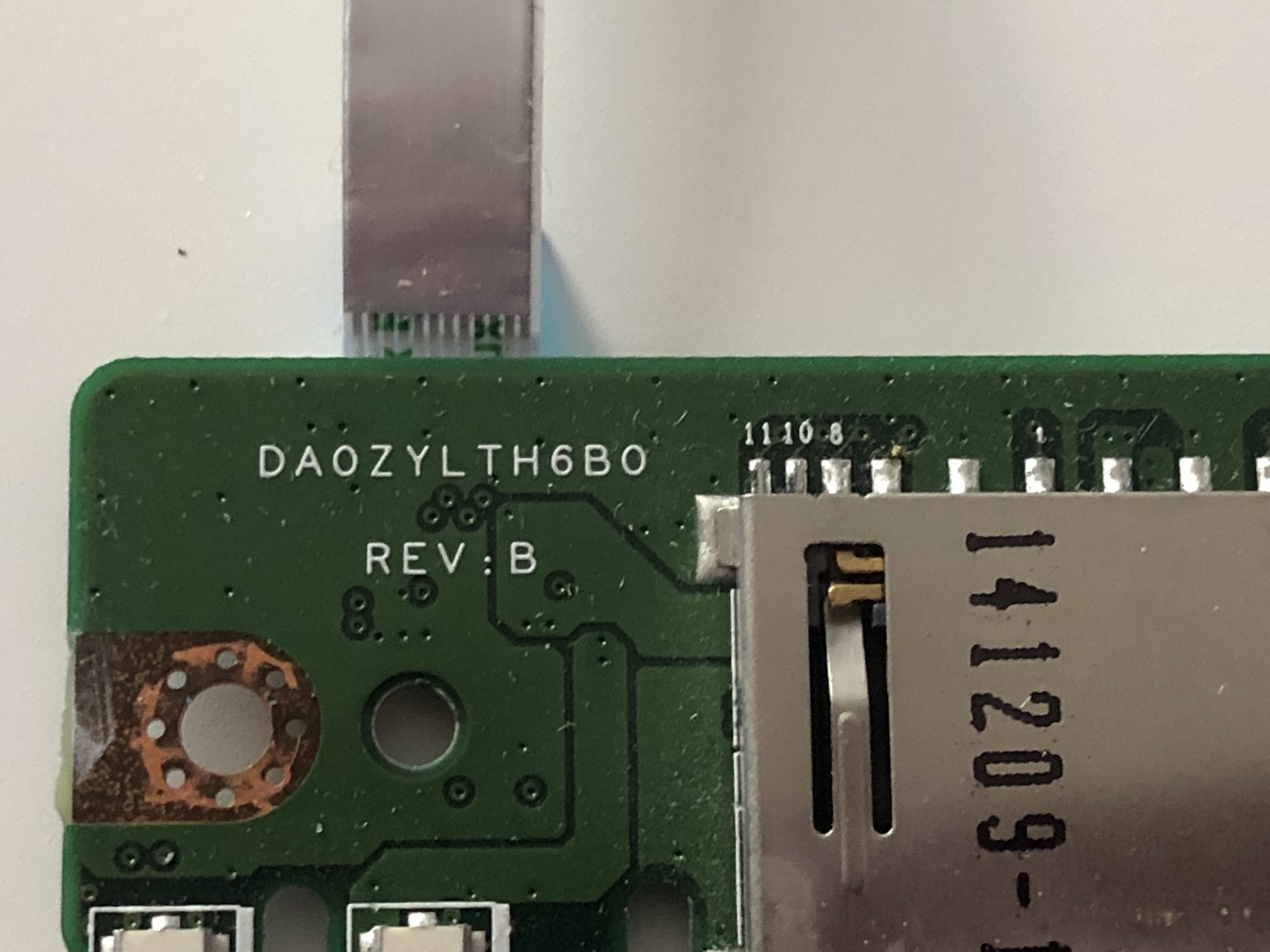 Carte circuit LED SD DAOZYLTH6B0 Acer ZYL ES1-711-C089 – Image 3