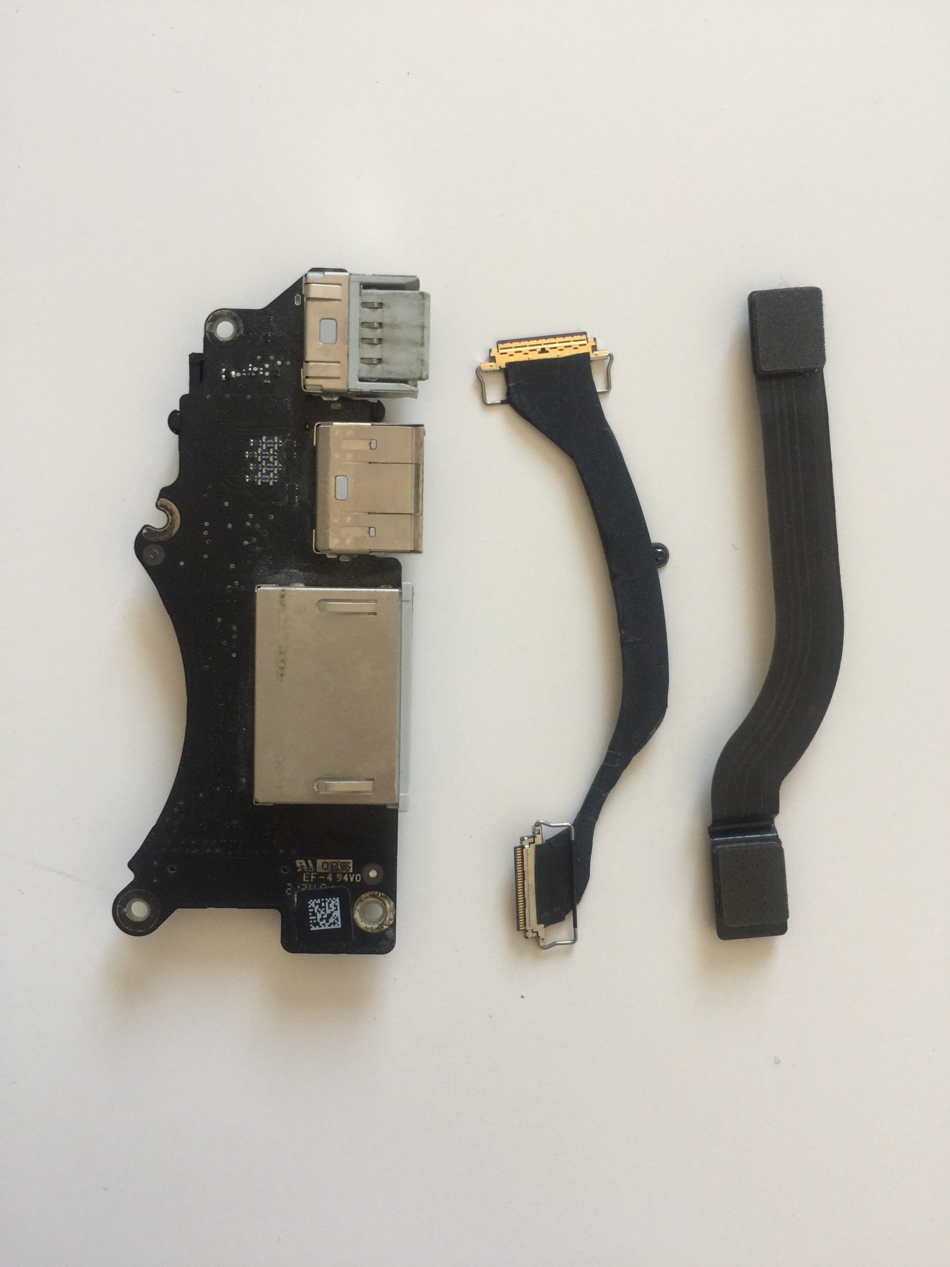 Carte port USB et lecteur SD 820-3071-A MacBook Pro A1398 ( Retina, 15 pouces , Mi-2014)