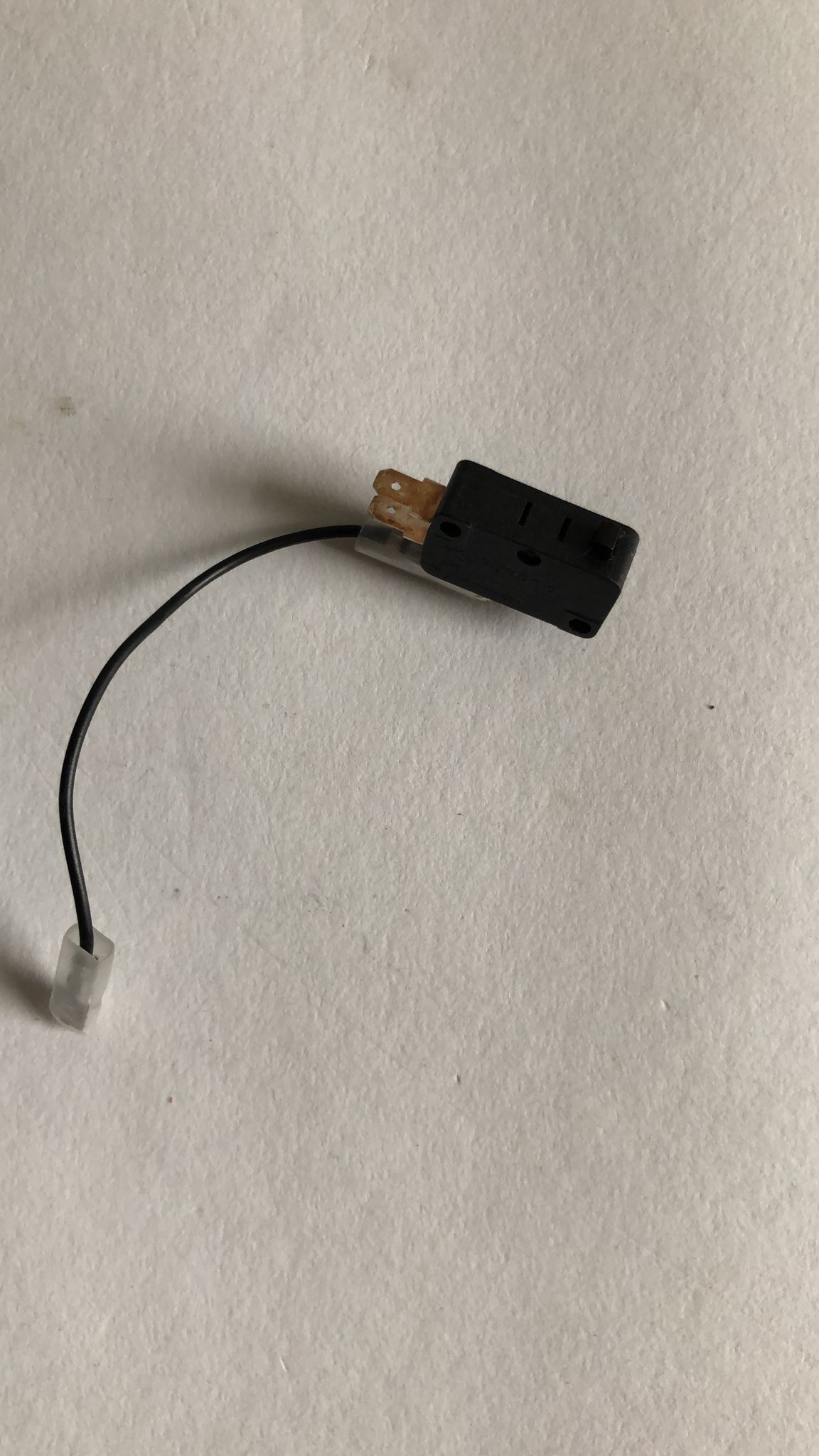 LF-10-02 250VAC MICRO CAPTEUR 3 Pin d'origine Micro-ondes Moulinex MO20MSWH